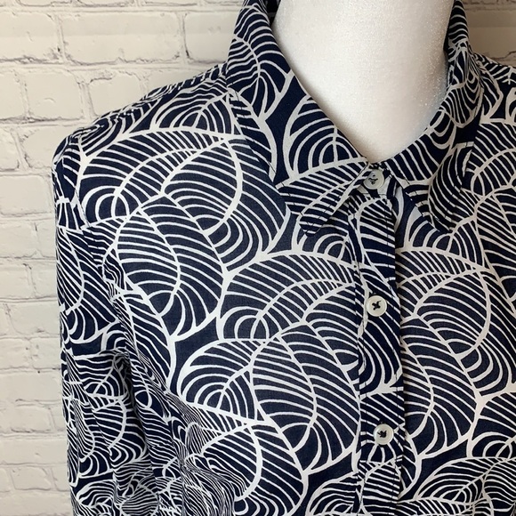 Crown & Ivy Button Down Blouse - Picture 2 of 13